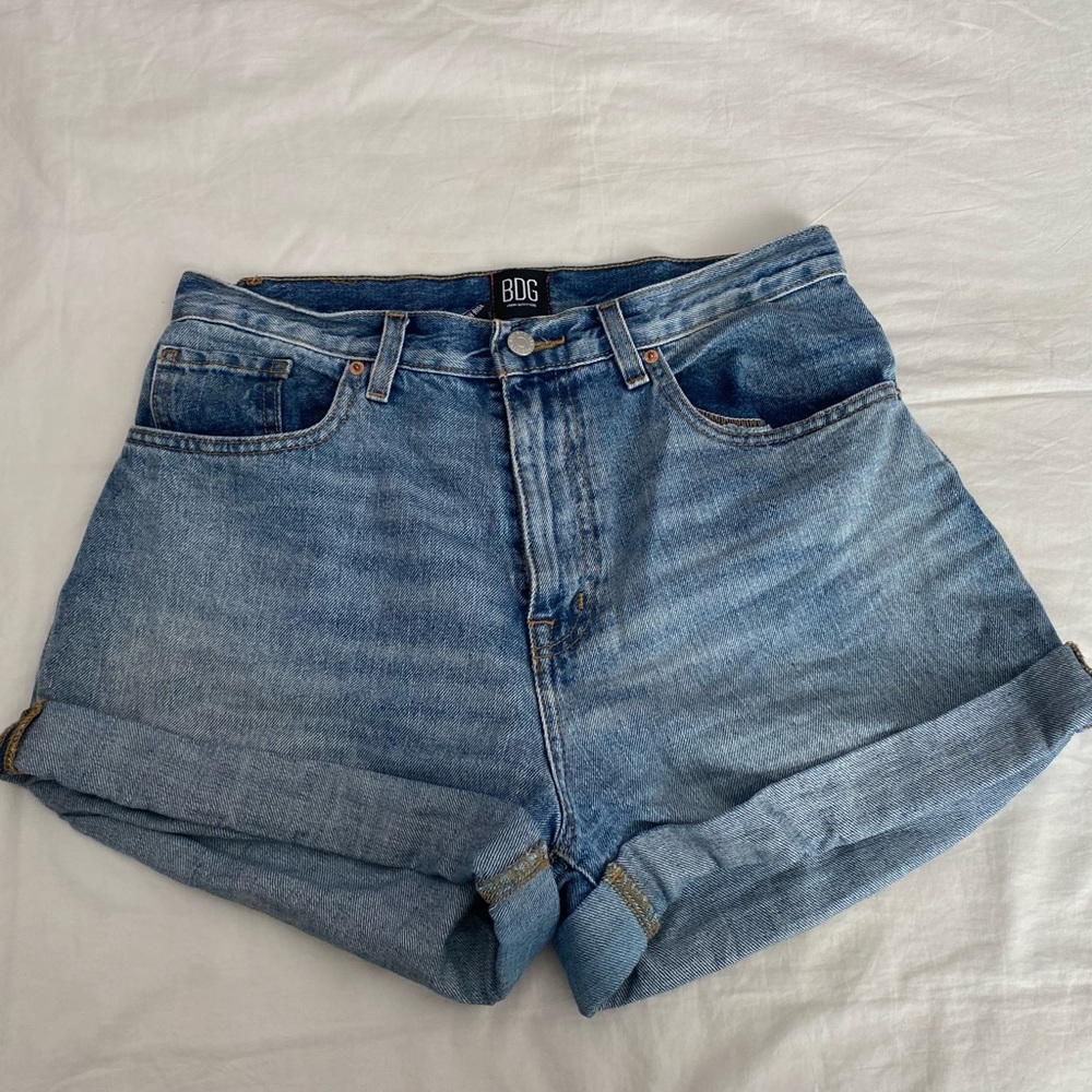 BDG Carrie Denim Short